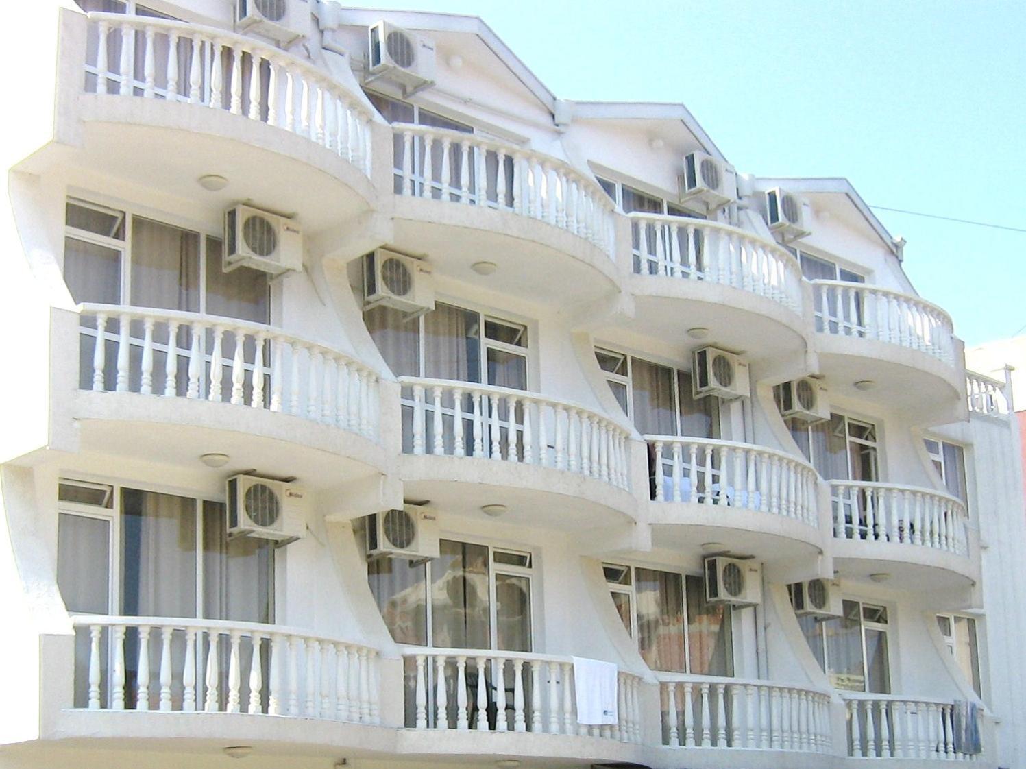 Hotel Yanis 洛泽内茨 外观 照片